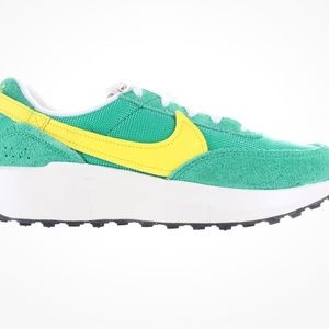 Women’s Nike Waffle Debut New size 8